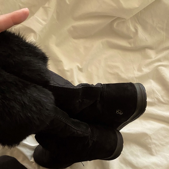 Coach Talen Black Suede Boot With Quilted Logo and Trimmed with Fur Size 6M - Picture 4 of 10